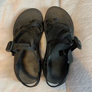 Women’s black Chaco’s